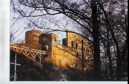 hrad-krakovec-zricenina-pusobiste-mistra-jana-husa